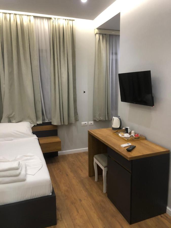 Andys Rooms Hotel Тирана Экстерьер фото