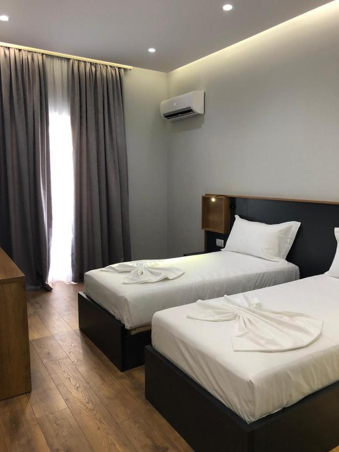 Andys Rooms Hotel Тирана Экстерьер фото