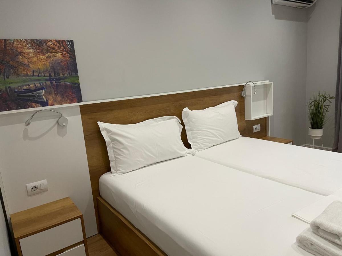 Andys Rooms Hotel Тирана Экстерьер фото